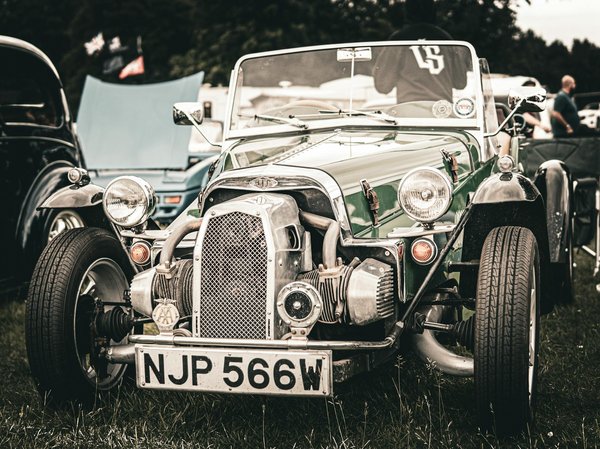 Guide d'achat 2025 : pneus idéaux pour voitures sans permis